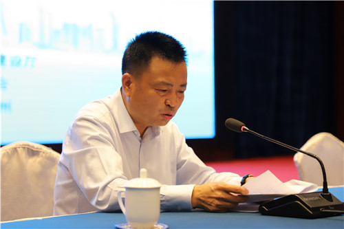 我省舉行全省勘察行業發展座談會暨甘肅省勘察設計大師表彰頒證儀式